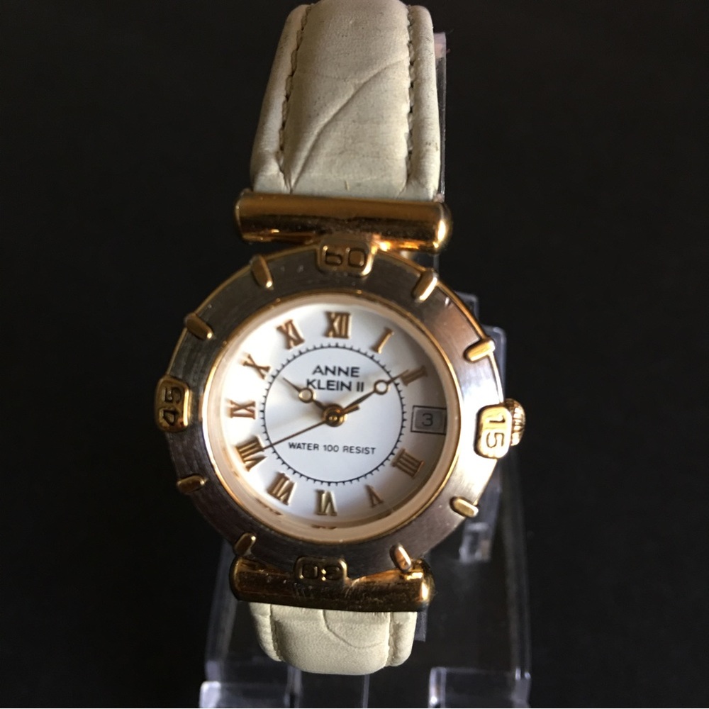 Anne Klein - Picture 5 of 6